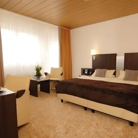 Adler Garni 3* 오스트필던