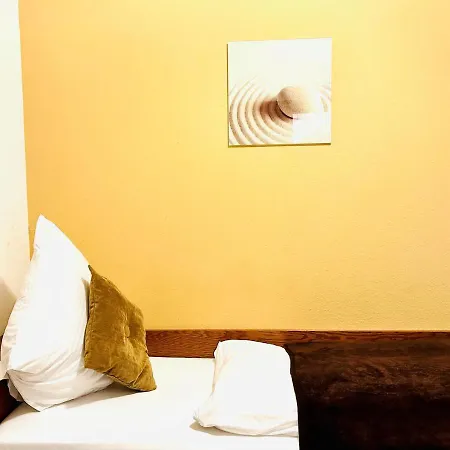 Adler Garni Hotel