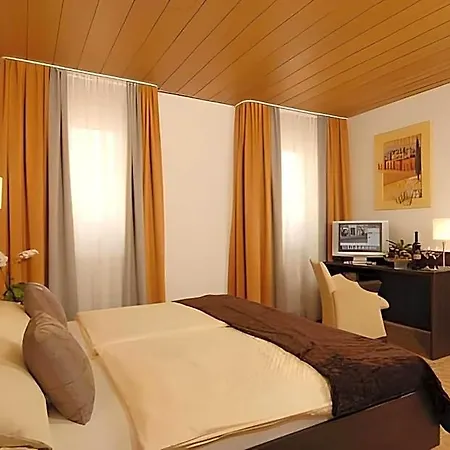 Adler Garni Hotel