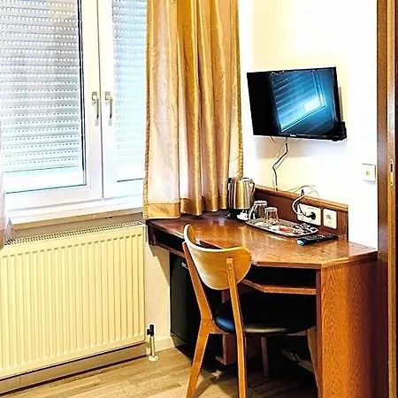 Adler Garni Hotel